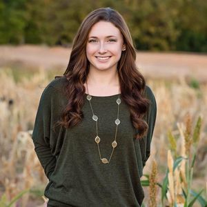 Meet your Posher, Emily